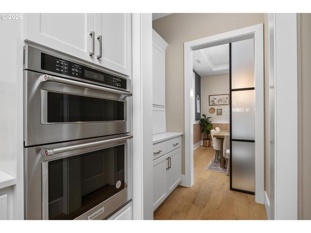 5034 Nw DEERHAVEN Ter, Portland, OR 97229