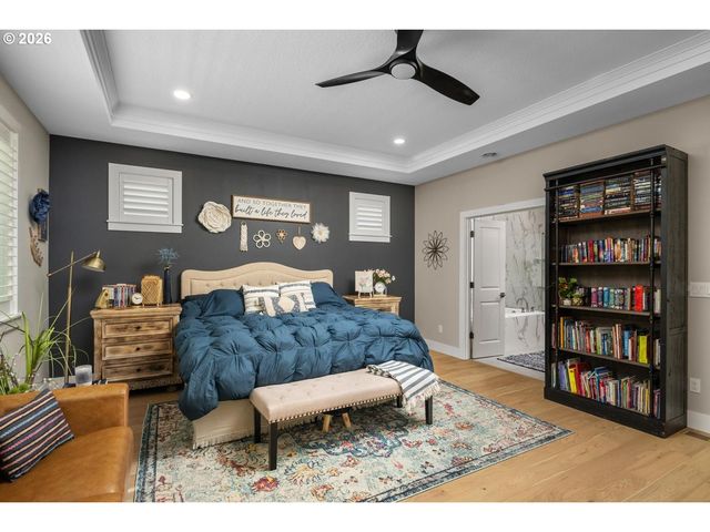 5034 Nw DEERHAVEN Ter, Portland, OR 97229