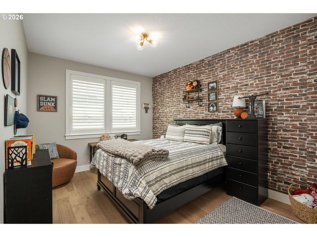 5034 Nw DEERHAVEN Ter, Portland, OR 97229