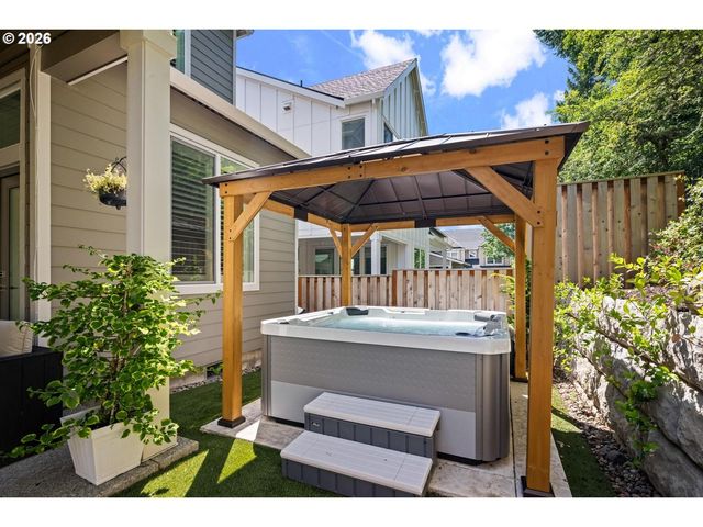5034 Nw DEERHAVEN Ter, Portland, OR 97229