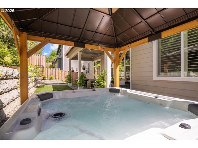 5034 Nw DEERHAVEN Ter, Portland, OR 97229