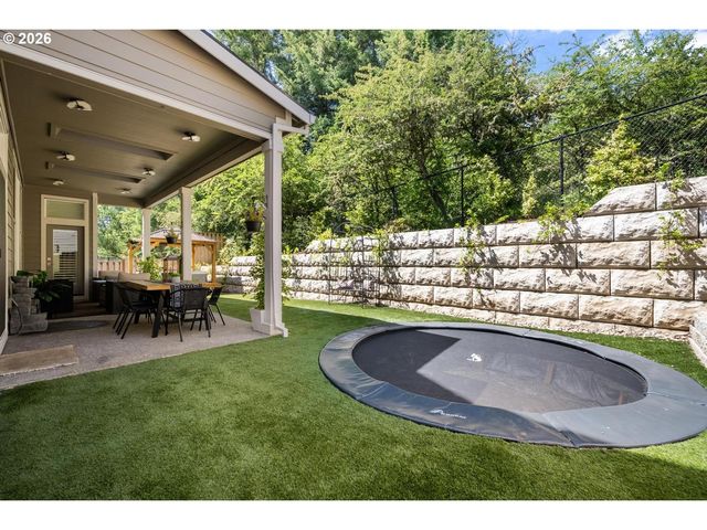 5034 Nw DEERHAVEN Ter, Portland, OR 97229