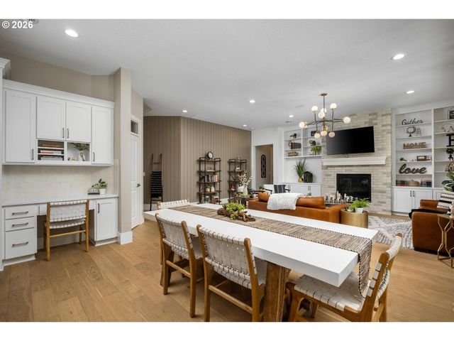 5034 Nw DEERHAVEN Ter, Portland, OR 97229