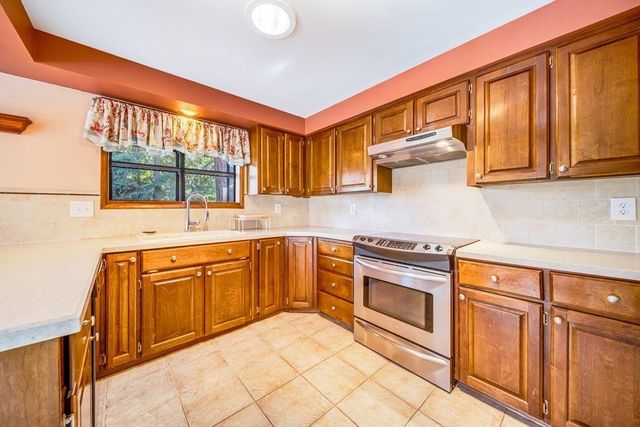 15505 N Cincinnati Dr, Spokane, WA 99208