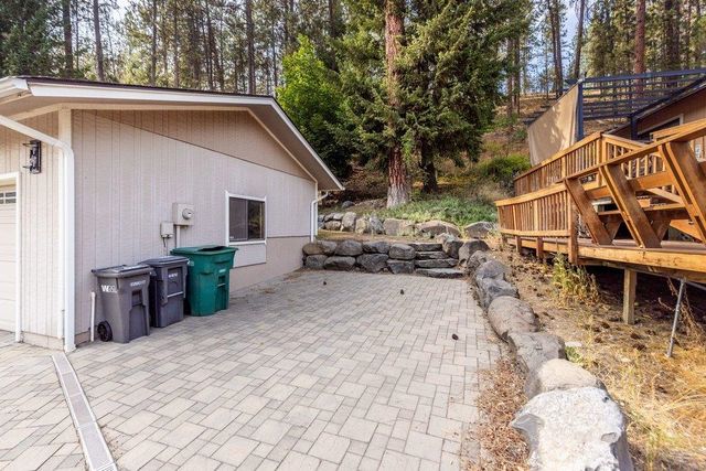 15505 N Cincinnati Dr, Spokane, WA 99208