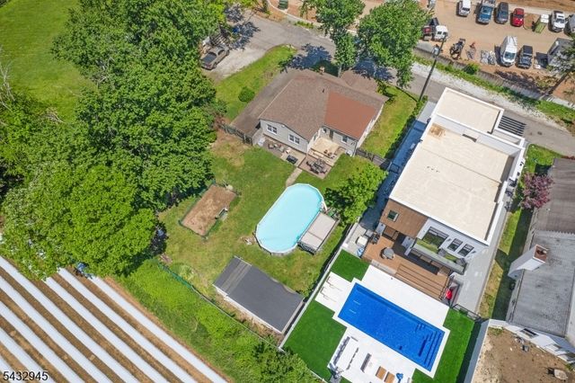 15 Volker Ln, Livingston Twp., NJ 07039