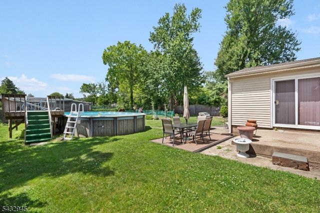 15 Volker Ln, Livingston Twp., NJ 07039