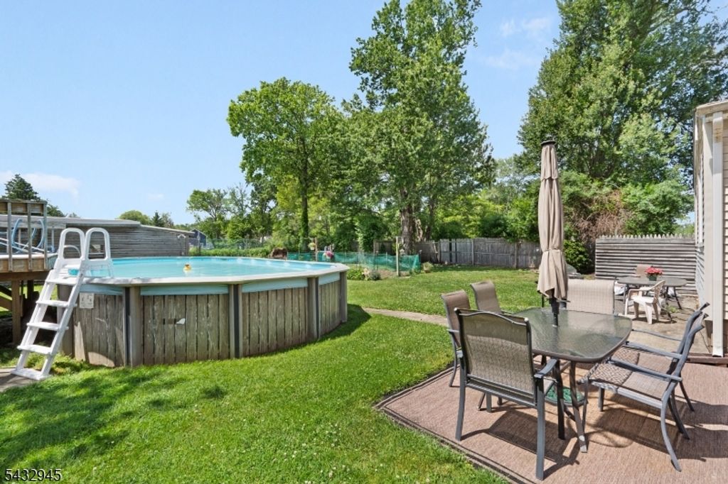 15 Volker Ln, Livingston Twp., NJ 07039 — photo 5