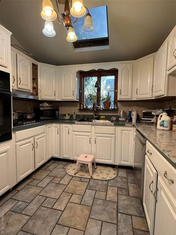 53 Valentine Street, Glen Cove, NY 11542