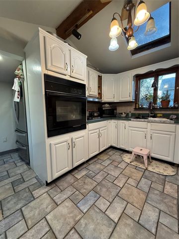 53 Valentine Street, Glen Cove, NY 11542