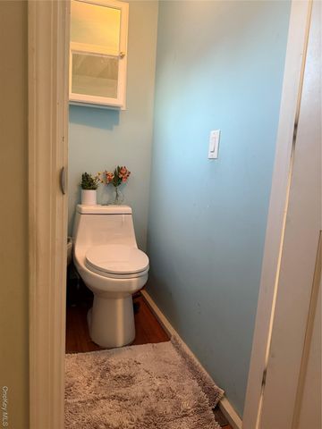 53 Valentine Street, Glen Cove, NY 11542