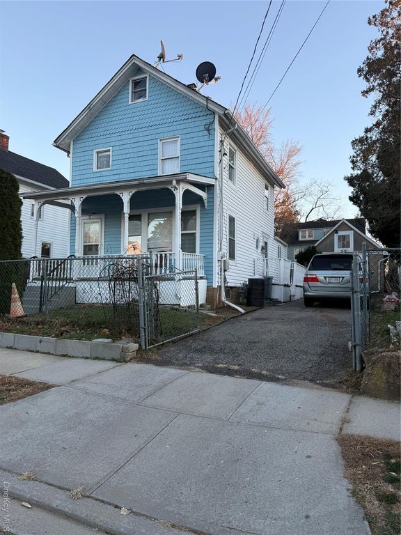 53 Valentine Street, Glen Cove, NY 11542