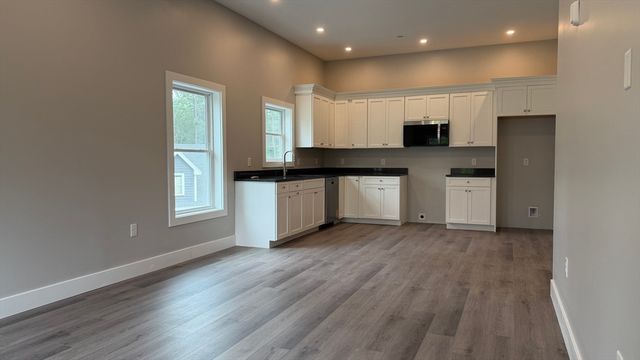 251 Sladen Street 307, Dracut, MA 01826