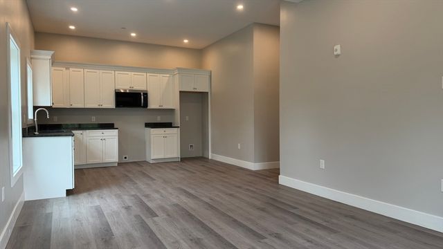 251 Sladen Street 307, Dracut, MA 01826
