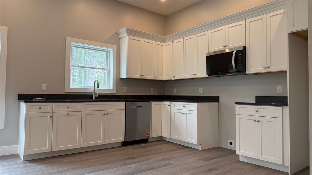 251 Sladen Street 307, Dracut, MA 01826