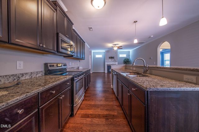 802 Hickory Lane, Mebane, NC 27302