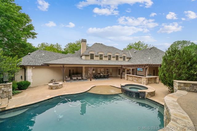 6960 Foxbriar Drive, Tulsa, OK 74132