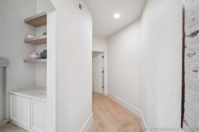 6960 Foxbriar Drive, Tulsa, OK 74132