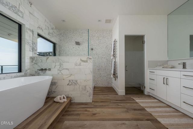 6726 Breakers Way, Ventura, CA 93001