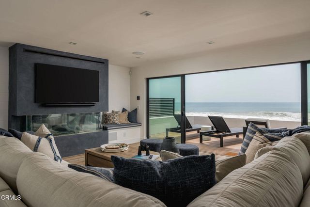 6726 Breakers Way, Ventura, CA 93001