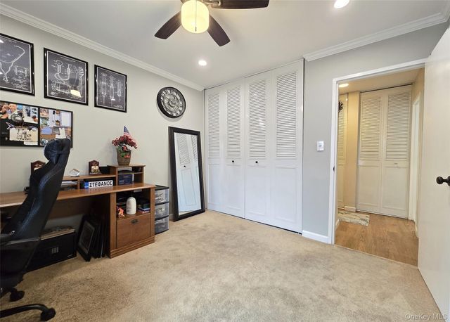 392 Clubhouse Court, Coram, NY 11727