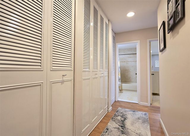 392 Clubhouse Court, Coram, NY 11727