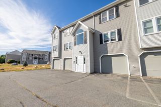 84 Tennis Plaza Rd 64, Dracut, MA 01826