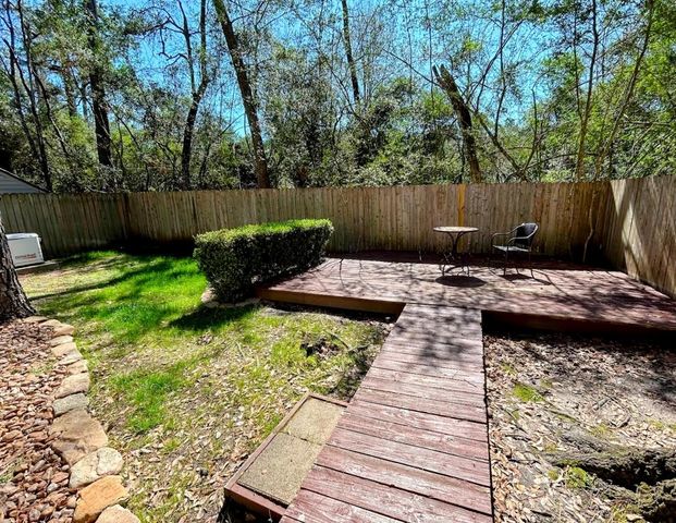 31 Barnstable, The Woodlands, TX 77381