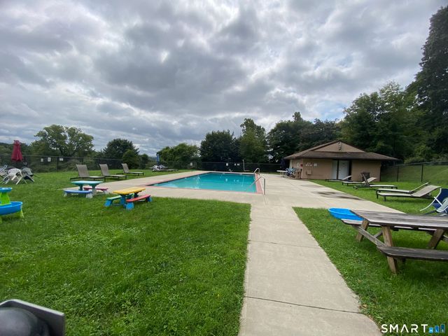 1216 Cromwell Hills Drive 1216, Cromwell, CT 06416