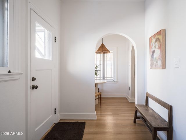 926 W LYNWOOD Street, Phoenix, AZ 85007