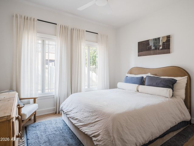 926 W LYNWOOD Street, Phoenix, AZ 85007