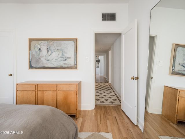 926 W LYNWOOD Street, Phoenix, AZ 85007