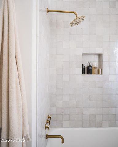 926 W LYNWOOD Street, Phoenix, AZ 85007