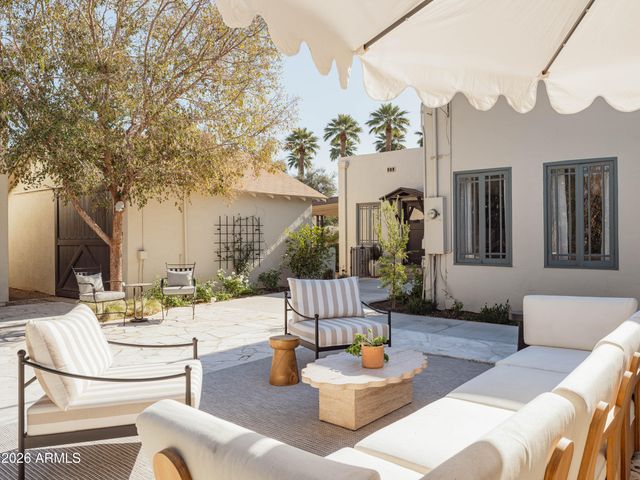 926 W LYNWOOD Street, Phoenix, AZ 85007