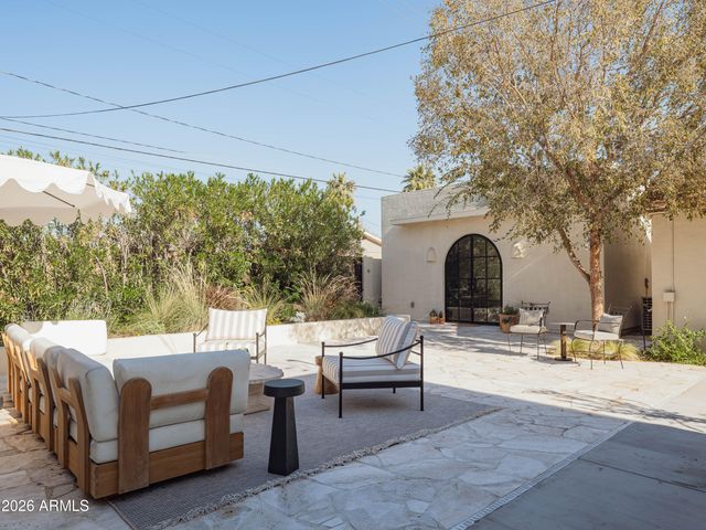 926 W LYNWOOD Street, Phoenix, AZ 85007