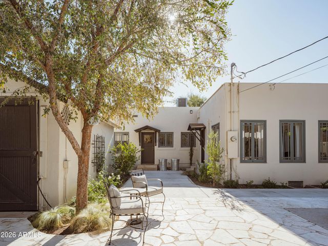 926 W LYNWOOD Street, Phoenix, AZ 85007