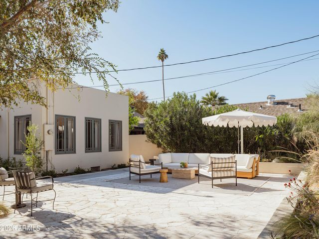 926 W LYNWOOD Street, Phoenix, AZ 85007