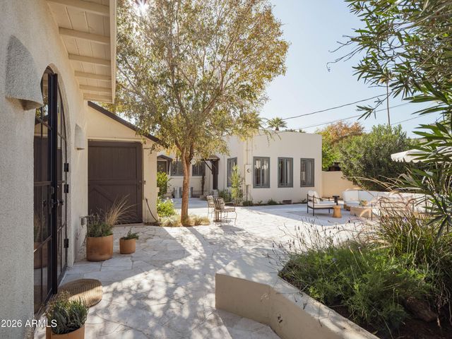 926 W LYNWOOD Street, Phoenix, AZ 85007