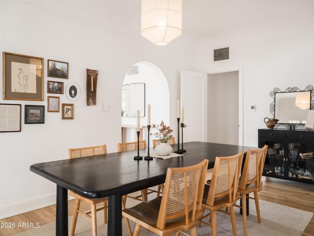 926 W LYNWOOD Street, Phoenix, AZ 85007