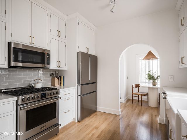 926 W LYNWOOD Street, Phoenix, AZ 85007