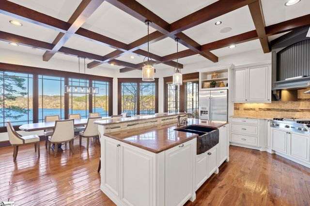 320 Knollwood Drive, Salem, SC 29676