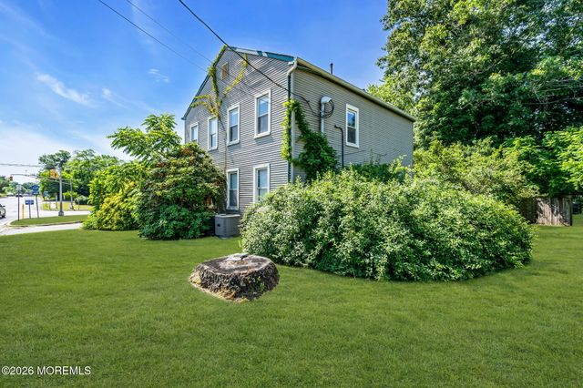 270 S Hope Chapel Road, Jackson, NJ 08527