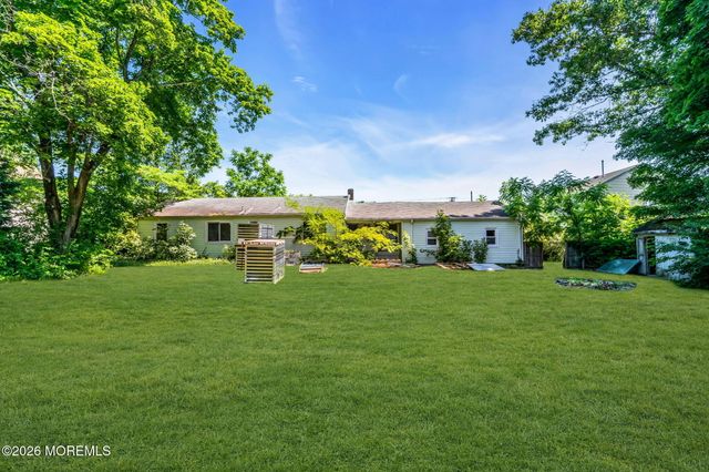 270 S Hope Chapel Road, Jackson, NJ 08527