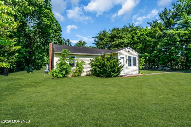 270 S Hope Chapel Road, Jackson, NJ 08527