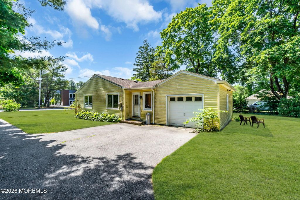 270 S Hope Chapel Road, Jackson, NJ 08527