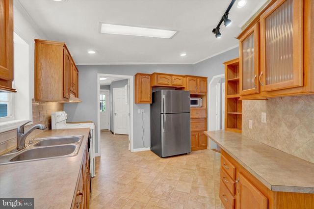 13 CEDAR TRL, Delta, PA 17314