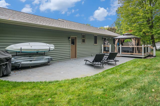 300 Pinehill Drive, Charleston Twp, MI 49053