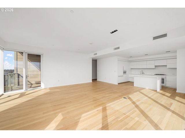 1075 Nw NORTHRUP St 2414, Portland, OR 97209