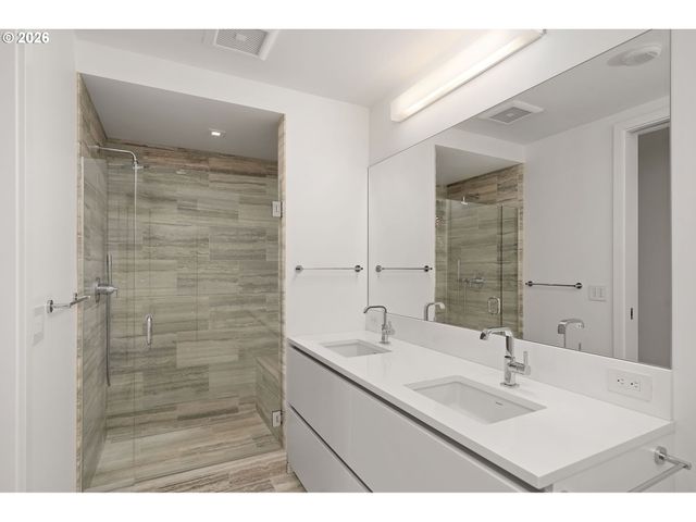 1075 Nw NORTHRUP St 2414, Portland, OR 97209