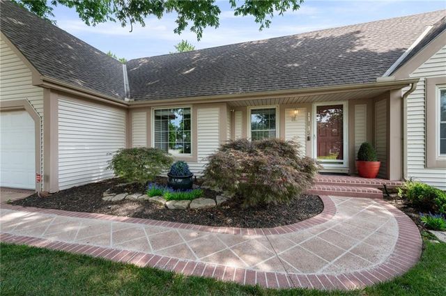 11815 Pennsylvania Avenue, Kansas City, MO 64114